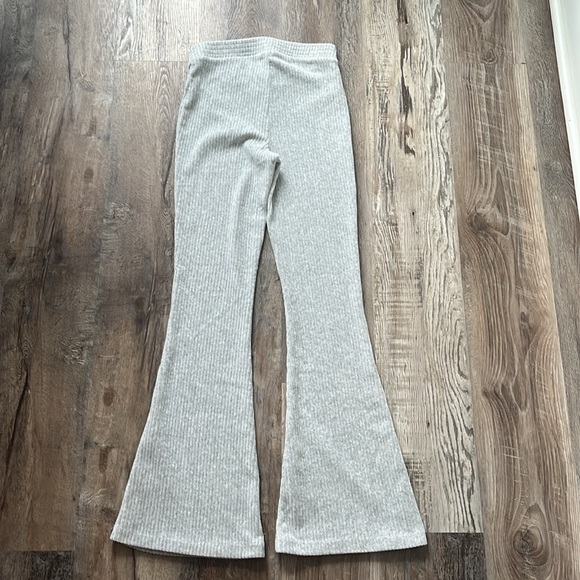 Aerie Groove-on Velour High Waisted Flare Pant Medium Heather Gray Size Small - Picture 3 of 6